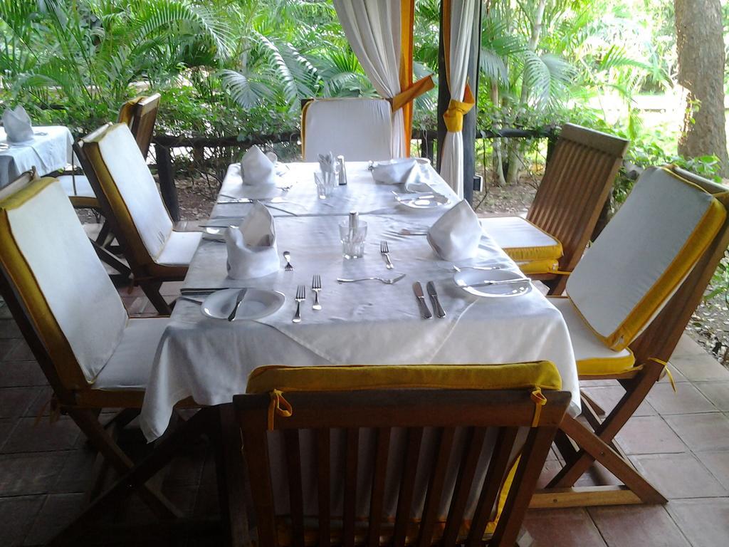 Mangro Hotel Diani Beach Exterior photo